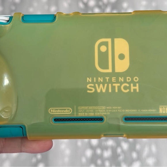 Nintendo Switch Lite Turquoise Excellent Condition w/ Case & Charger - Picture 2 of 2